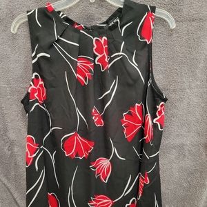 NWOT Nine west sleeveless blouse